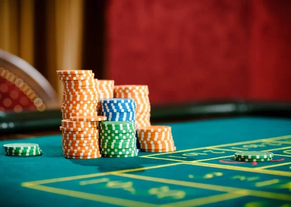 qq888 mobile app showing live roulette table